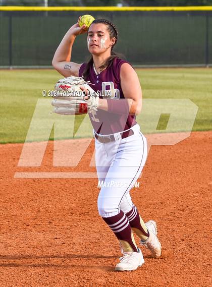Thumbnail 2 in Deer Park vs Clear Springs (UIL 6A Regional Final) photogallery.