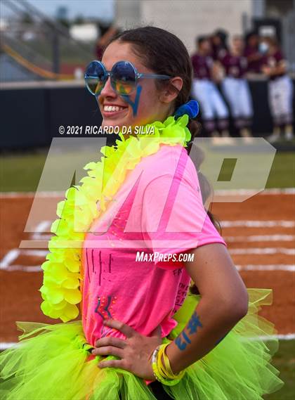 Thumbnail 1 in Deer Park vs Clear Springs (UIL 6A Regional Final) photogallery.