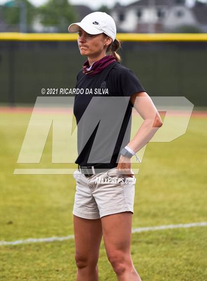 Thumbnail 3 in Deer Park vs Clear Springs (UIL 6A Regional Final) photogallery.