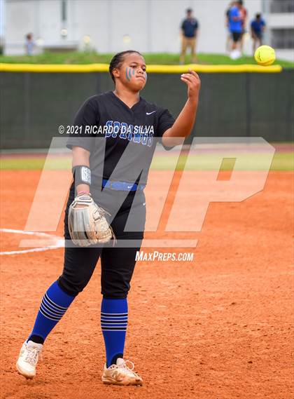 Thumbnail 2 in Deer Park vs Clear Springs (UIL 6A Regional Final) photogallery.