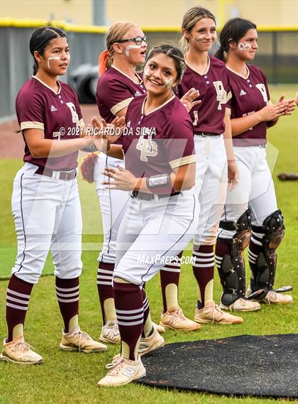 Thumbnail 3 in Deer Park vs Clear Springs (UIL 6A Regional Final) photogallery.