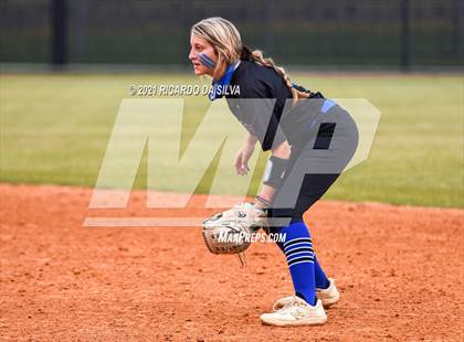 Thumbnail 2 in Deer Park vs Clear Springs (UIL 6A Regional Final) photogallery.