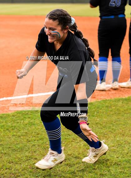 Thumbnail 3 in Deer Park vs Clear Springs (UIL 6A Regional Final) photogallery.