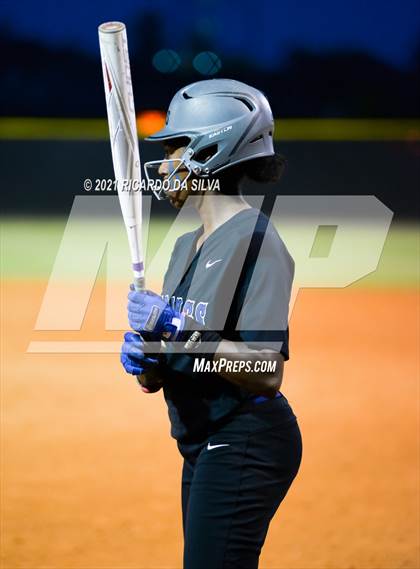 Thumbnail 2 in Deer Park vs Clear Springs (UIL 6A Regional Final) photogallery.