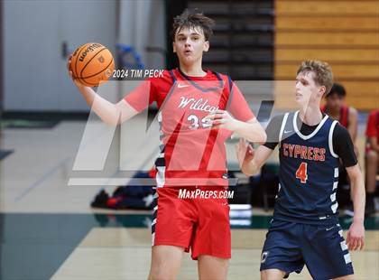 Thumbnail 2 in Cypress vs. Tournament Opponent photogallery.
