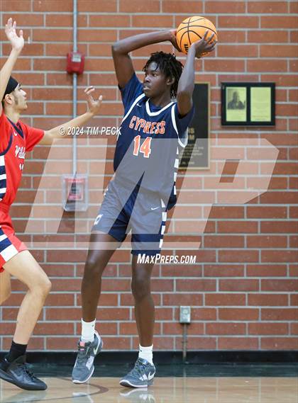 Thumbnail 1 in Cypress vs. Tournament Opponent photogallery.
