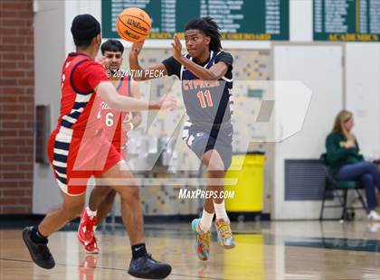 Thumbnail 3 in Cypress vs. Tournament Opponent photogallery.