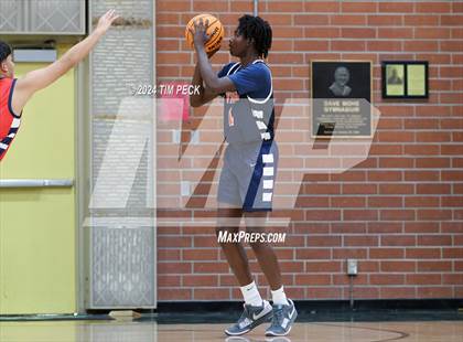 Thumbnail 2 in Cypress vs. Tournament Opponent photogallery.