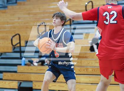 Thumbnail 2 in Cypress vs. Tournament Opponent photogallery.