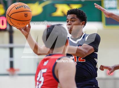 Thumbnail 1 in Cypress vs. Tournament Opponent photogallery.
