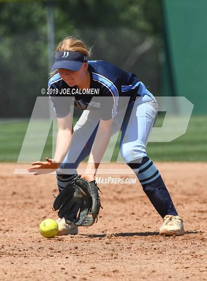 Thumbnail 2 in Johnson vs Brennan (UIL 6A Bi District) photogallery.