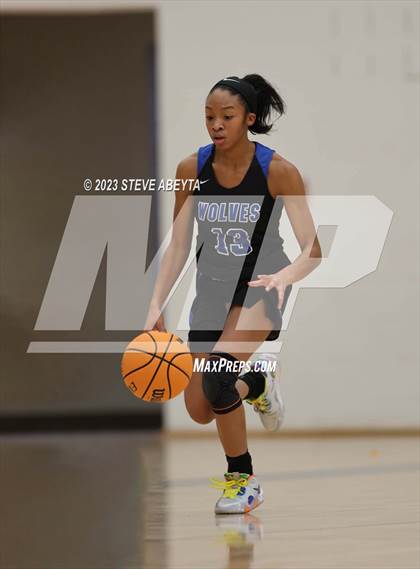 Thumbnail 2 in Grandview vs Smoky Hill (Overland High School) photogallery.