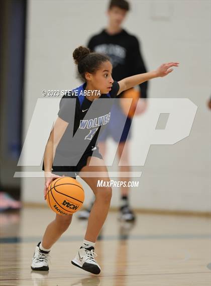 Thumbnail 2 in Grandview vs Smoky Hill (Overland High School) photogallery.