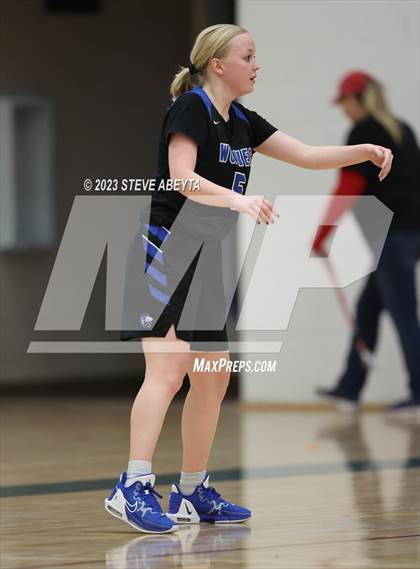 Thumbnail 2 in Grandview vs Smoky Hill (Overland High School) photogallery.