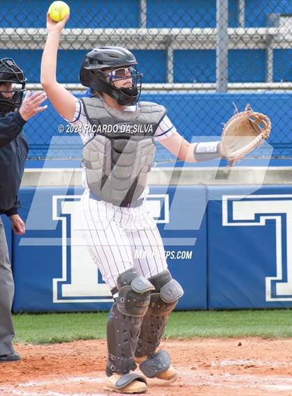 Thumbnail 1 in Katy Taylor vs Paetow photogallery.