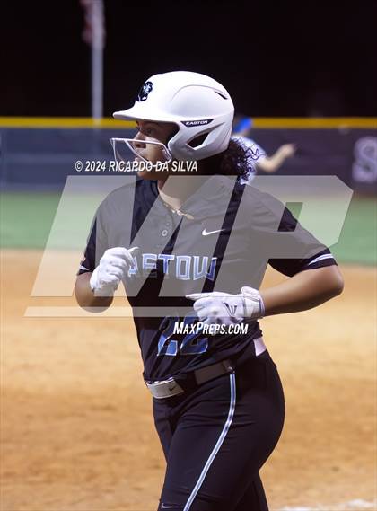 Thumbnail 1 in Katy Taylor vs Paetow photogallery.