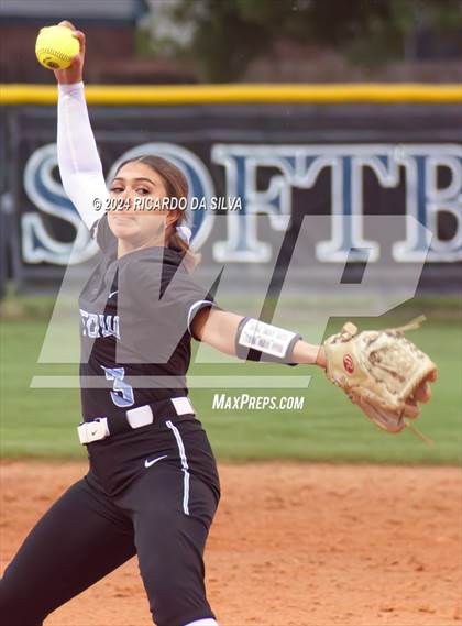 Thumbnail 1 in Katy Taylor vs Paetow photogallery.