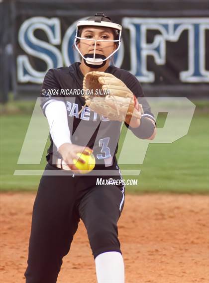 Thumbnail 1 in Katy Taylor vs Paetow photogallery.