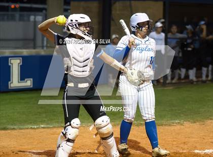 Thumbnail 2 in Katy Taylor vs Paetow photogallery.