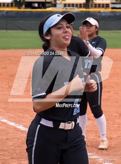 Thumbnail 2 in Katy Taylor vs Paetow photogallery.