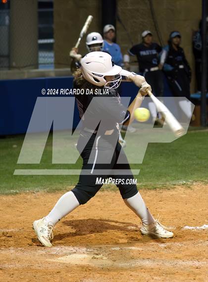 Thumbnail 1 in Katy Taylor vs Paetow photogallery.
