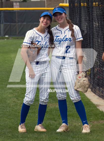 Thumbnail 1 in Katy Taylor vs Paetow photogallery.