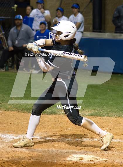 Thumbnail 2 in Katy Taylor vs Paetow photogallery.