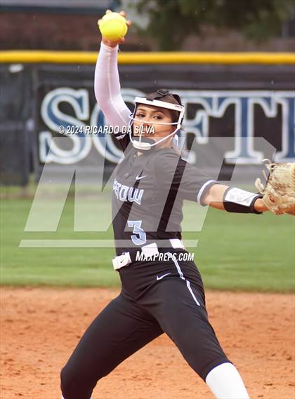 Thumbnail 3 in Katy Taylor vs Paetow photogallery.