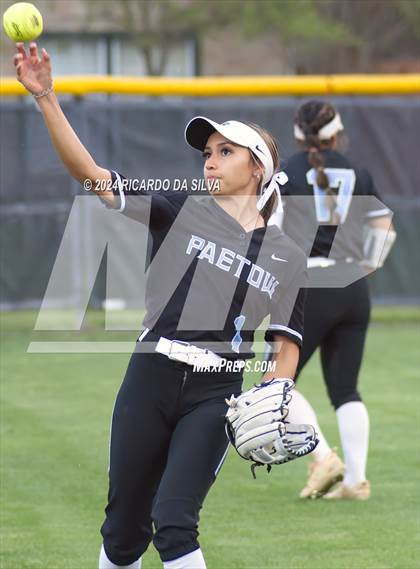 Thumbnail 2 in Katy Taylor vs Paetow photogallery.