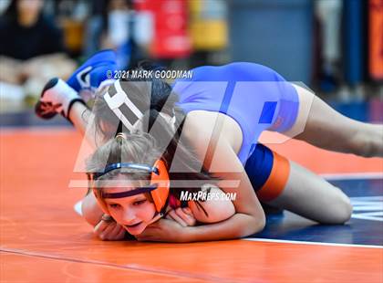 Thumbnail 3 in Grand Oaks @ Seven Lakes photogallery.