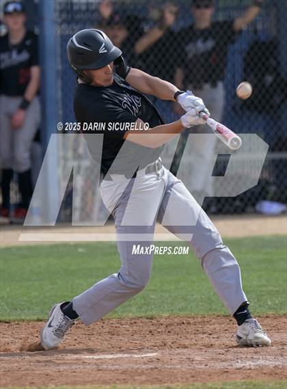 Thumbnail 3 in Vista Ridge vs. Tualatin  (Coach Bob Invitational) photogallery.