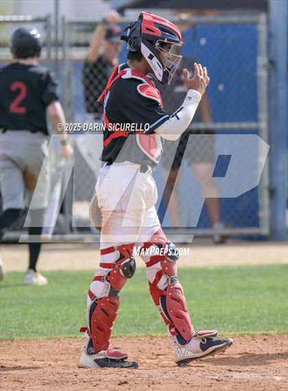 Thumbnail 2 in Vista Ridge vs. Tualatin  (Coach Bob Invitational) photogallery.