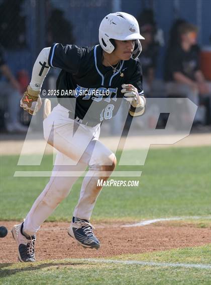 Thumbnail 2 in Vista Ridge vs. Tualatin  (Coach Bob Invitational) photogallery.