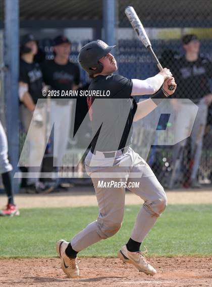 Thumbnail 3 in Vista Ridge vs. Tualatin  (Coach Bob Invitational) photogallery.
