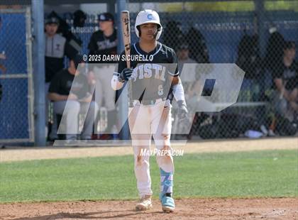 Thumbnail 3 in Vista Ridge vs. Tualatin  (Coach Bob Invitational) photogallery.