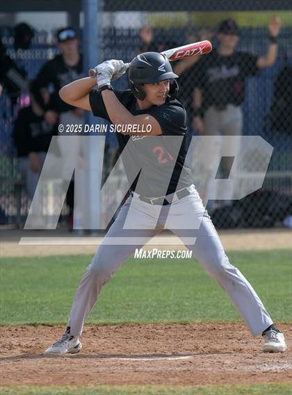 Thumbnail 2 in Vista Ridge vs. Tualatin  (Coach Bob Invitational) photogallery.