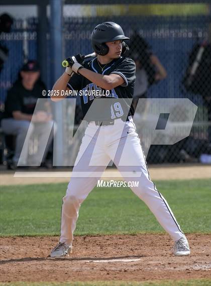 Thumbnail 1 in Vista Ridge vs. Tualatin  (Coach Bob Invitational) photogallery.