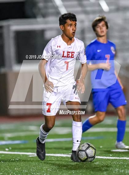 Thumbnail 3 in Lee [Robert E.] vs Westlake (UIL 6A Area Playoff) photogallery.