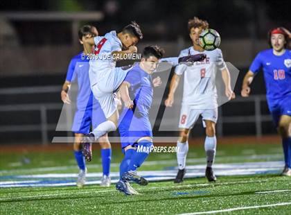 Thumbnail 1 in Lee [Robert E.] vs Westlake (UIL 6A Area Playoff) photogallery.