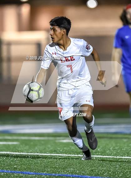 Thumbnail 2 in Lee [Robert E.] vs Westlake (UIL 6A Area Playoff) photogallery.