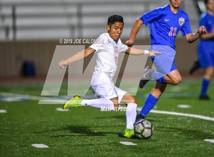 Thumbnail 3 in Lee [Robert E.] vs Westlake (UIL 6A Area Playoff) photogallery.