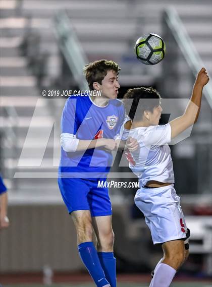 Thumbnail 1 in Lee [Robert E.] vs Westlake (UIL 6A Area Playoff) photogallery.