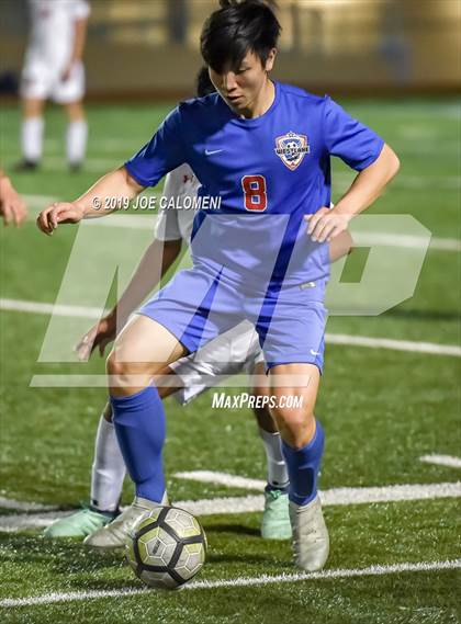 Thumbnail 1 in Lee [Robert E.] vs Westlake (UIL 6A Area Playoff) photogallery.