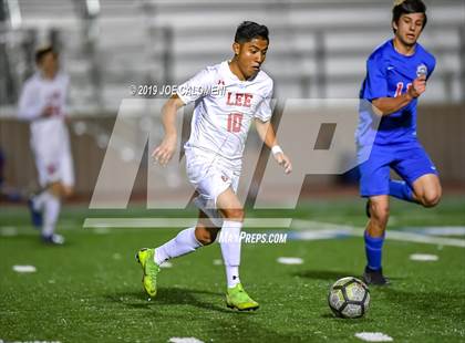 Thumbnail 3 in Lee [Robert E.] vs Westlake (UIL 6A Area Playoff) photogallery.