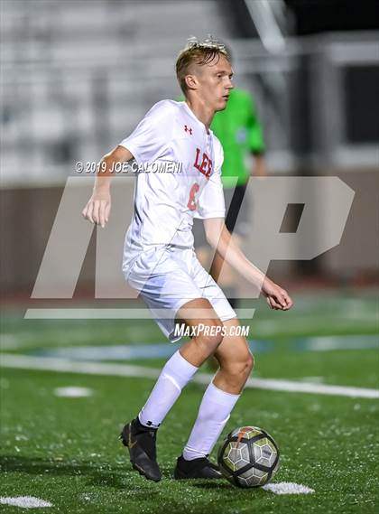Thumbnail 3 in Lee [Robert E.] vs Westlake (UIL 6A Area Playoff) photogallery.