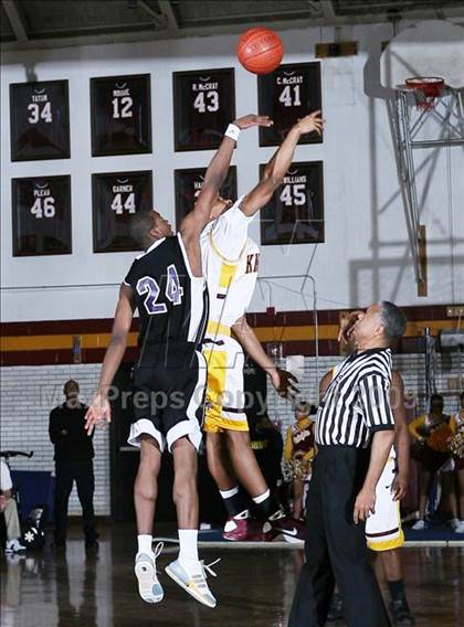 Thumbnail 2 in Mt Vernon vs. Lincoln (AA Section 1 Playoffs) photogallery.