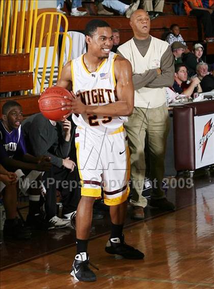 Thumbnail 2 in Mt Vernon vs. Lincoln (AA Section 1 Playoffs) photogallery.