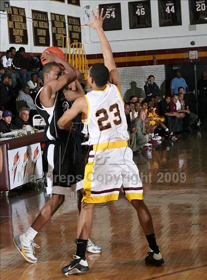 Thumbnail 1 in Mt Vernon vs. Lincoln (AA Section 1 Playoffs) photogallery.