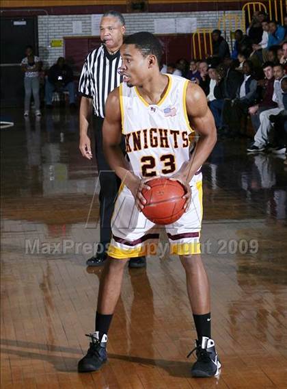 Thumbnail 1 in Mt Vernon vs. Lincoln (AA Section 1 Playoffs) photogallery.