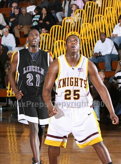 Thumbnail 2 in Mt Vernon vs. Lincoln (AA Section 1 Playoffs) photogallery.